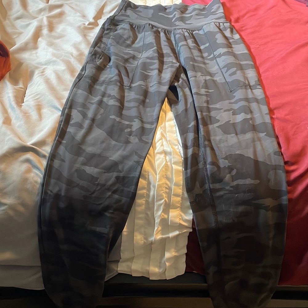 Women’s athleta jogger pants size xxs